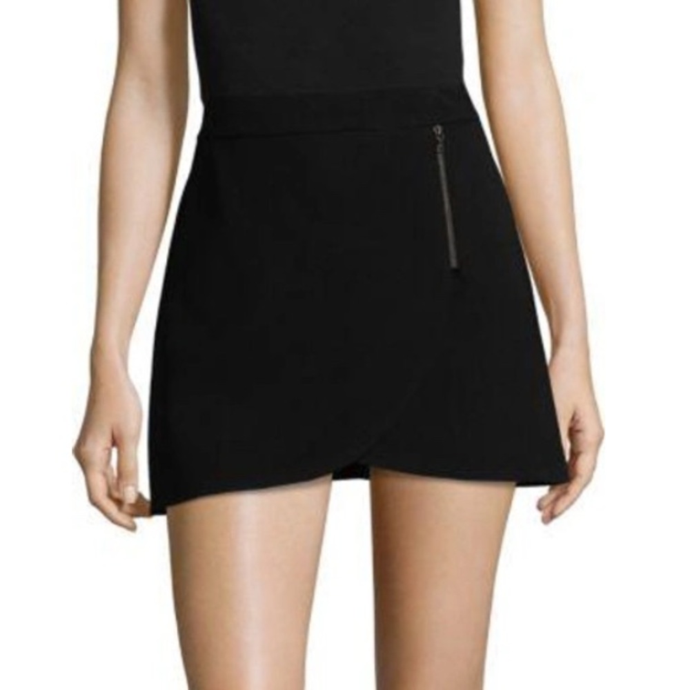 Alice + Olivia Mini Skirt With Zipper Detail